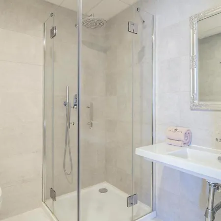 Awesome In With Wifi, Outdoor Swimming Pool And Swimming Pool 아파트